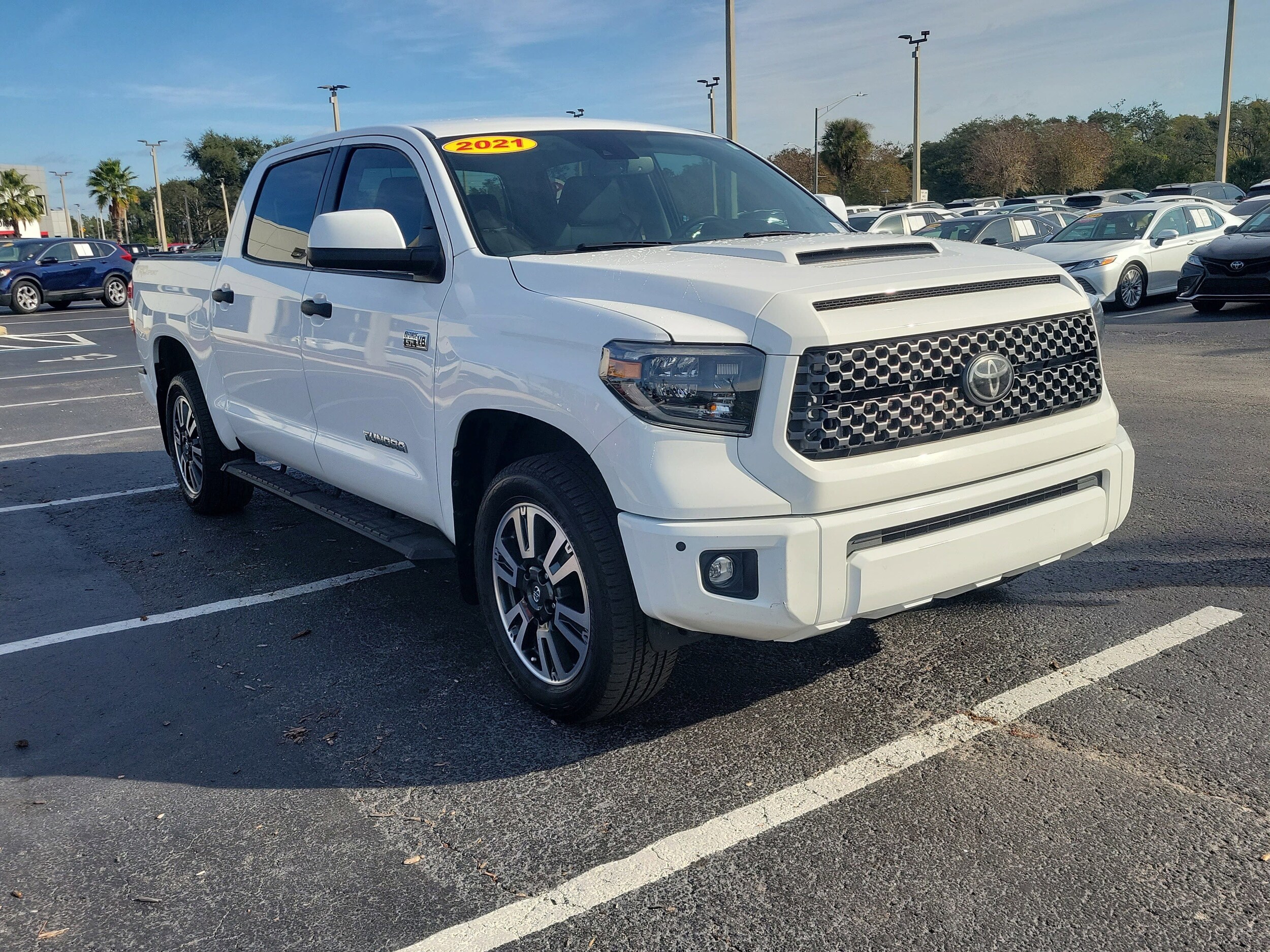 2021 Toyota Tundra SR5 CrewMax photo 2