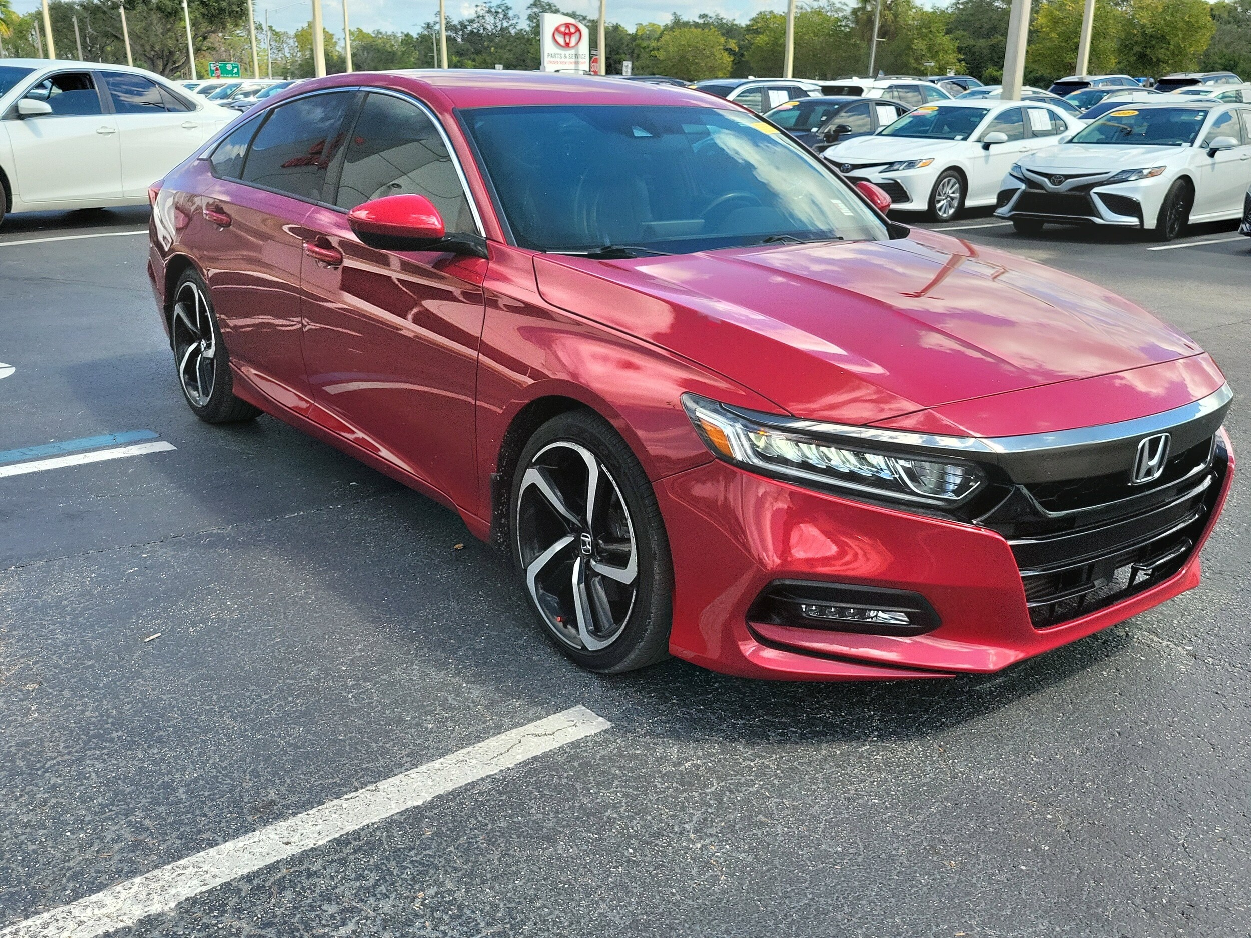2019 Honda Accord Sport photo 2