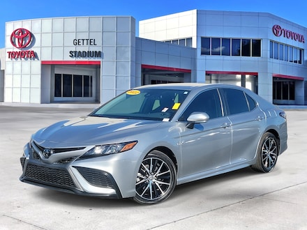 2022 Toyota Camry SE Sedan