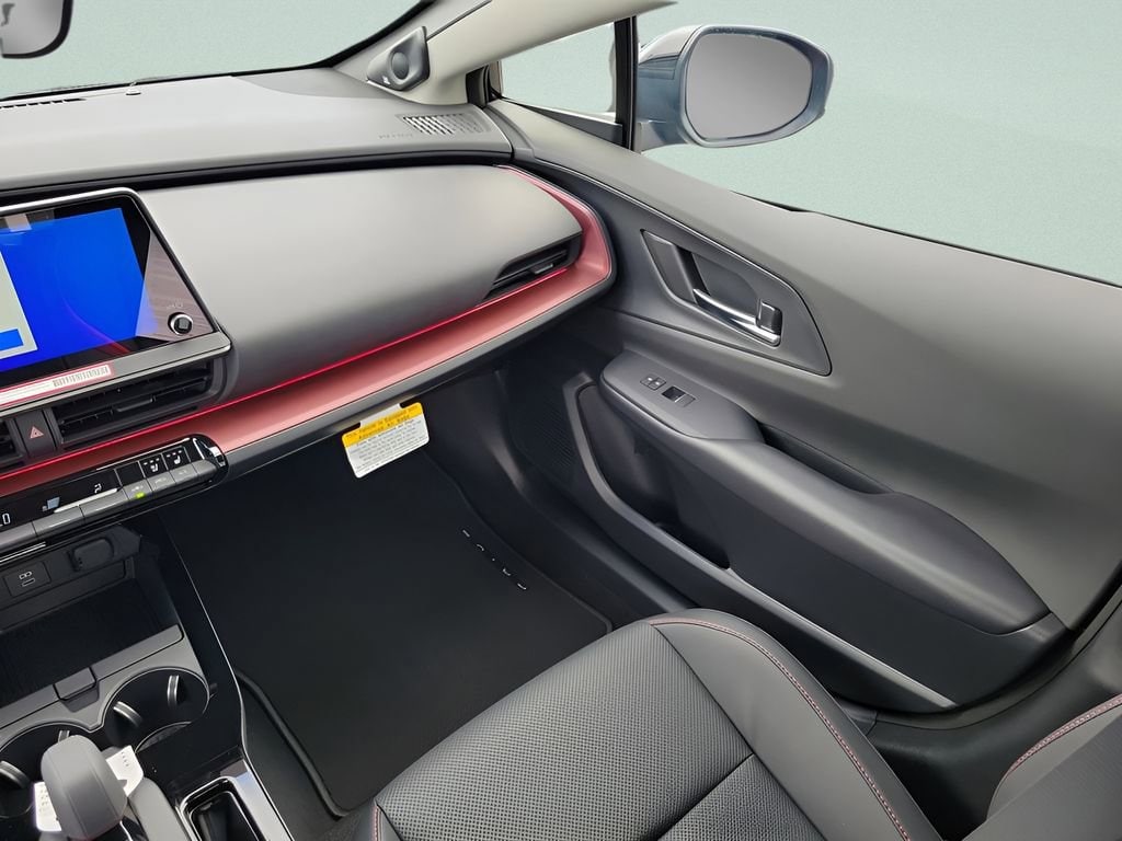 2026 Toyota Prius Plug-in Hybrid XSE Premium - Photo 13