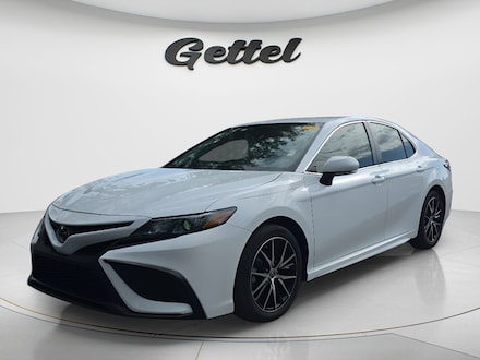 2024 Toyota Camry SE Sedan