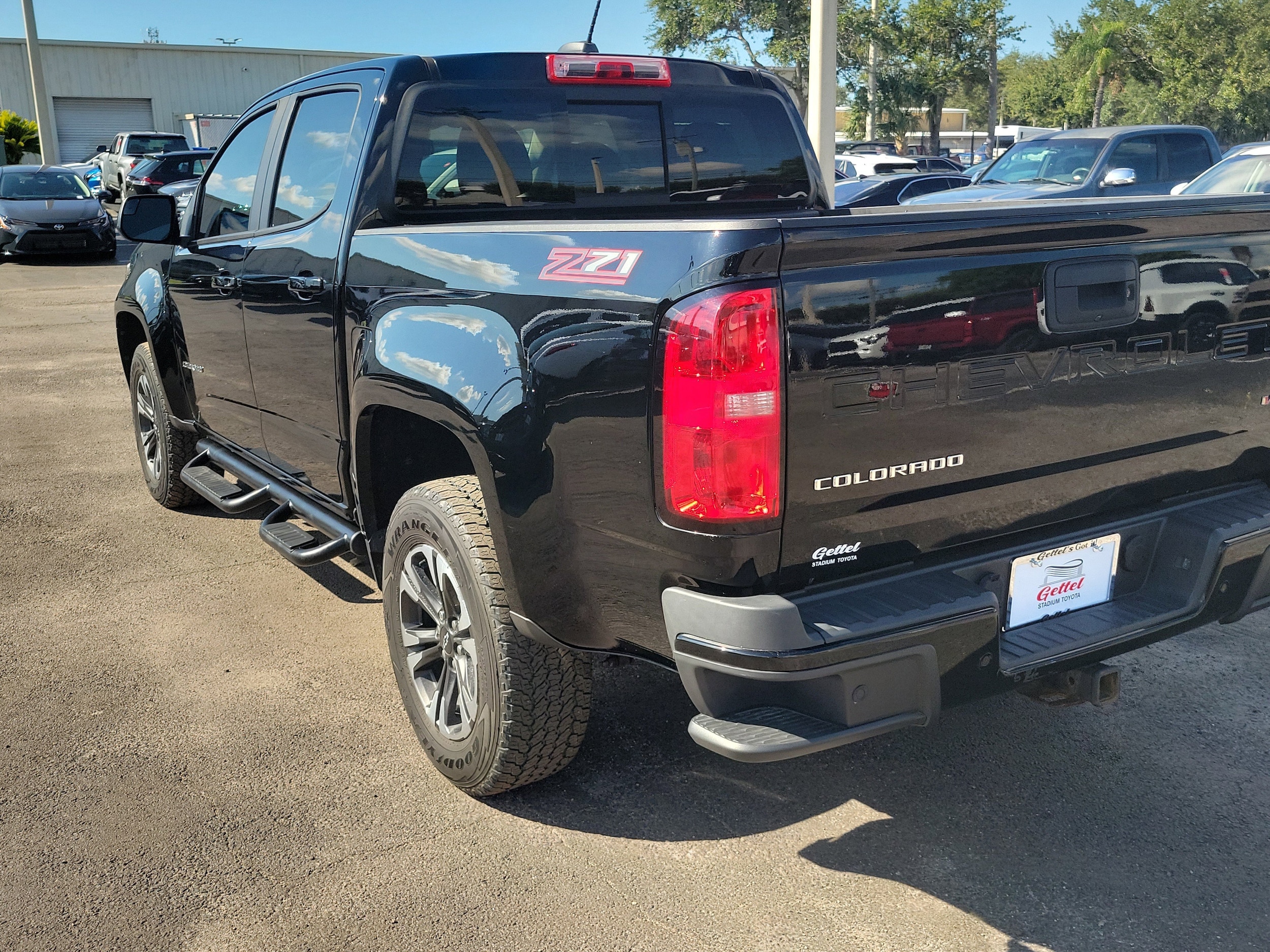 2022 Chevrolet Colorado Z71 photo 3