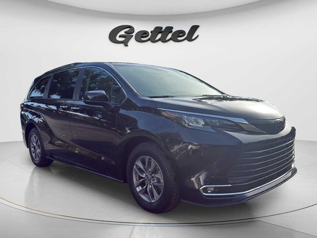 Certified 2024 Toyota Sienna XLE 8 Passenger Van Passenger Van