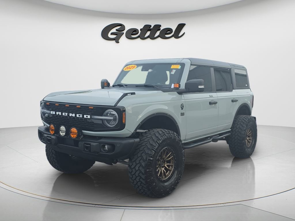 2023 Ford Bronco Wildtrak 4x4's photo