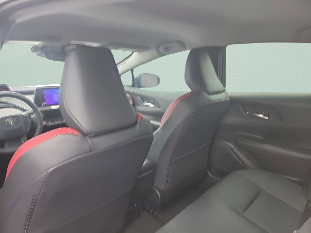 2026 Toyota Prius Plug-in Hybrid XSE - Photo 10