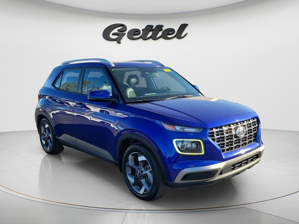 Used 2023 Hyundai Venue Limited SUV