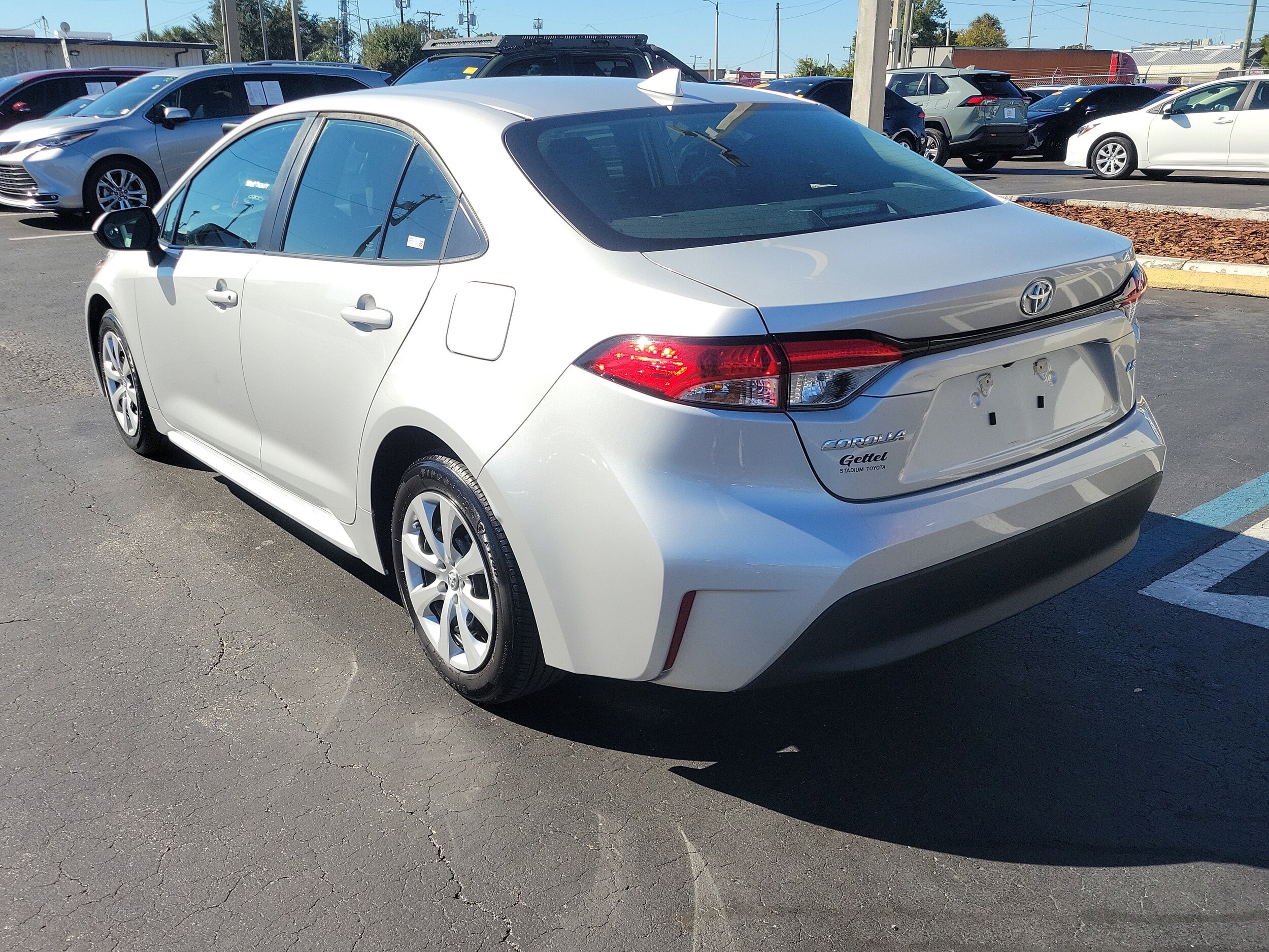 2024 Toyota Corolla LE photo 4