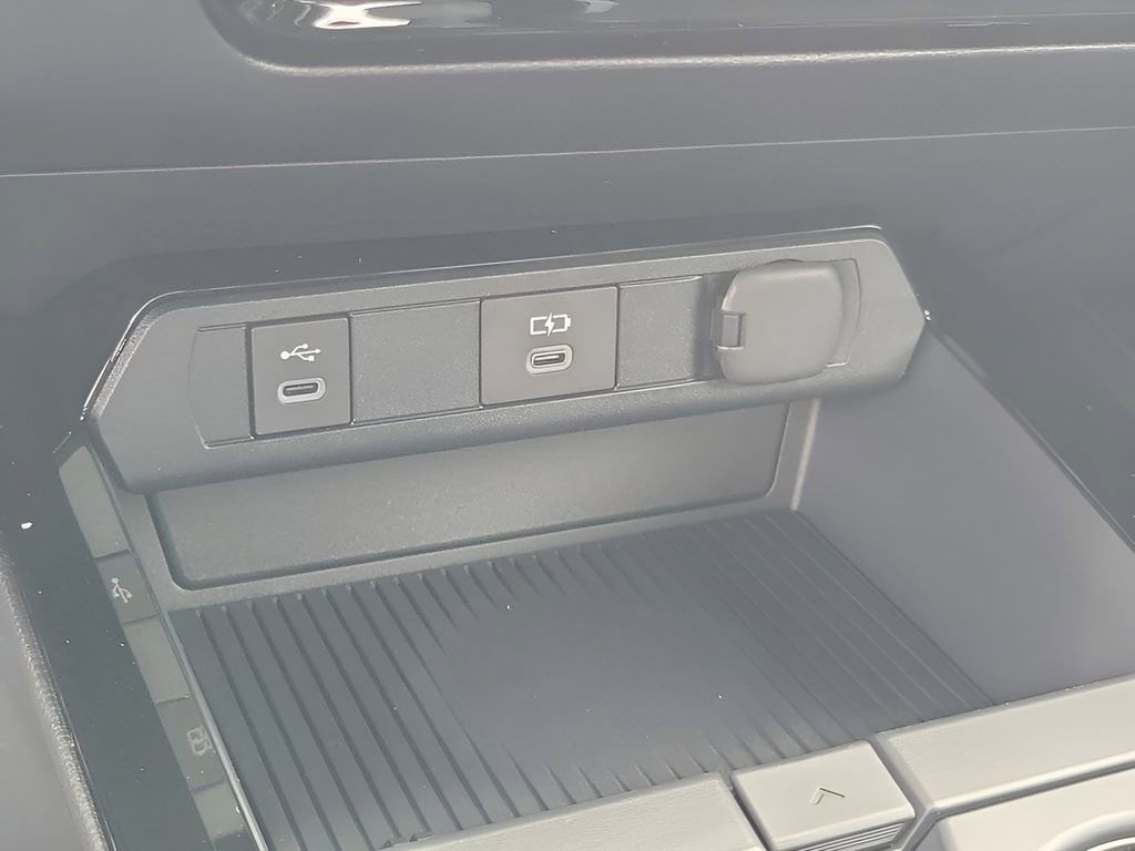 2026 Toyota Prius Plug-in Hybrid XSE Premium - Photo 24