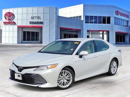 2019 Toyota Camry XLE Sedan