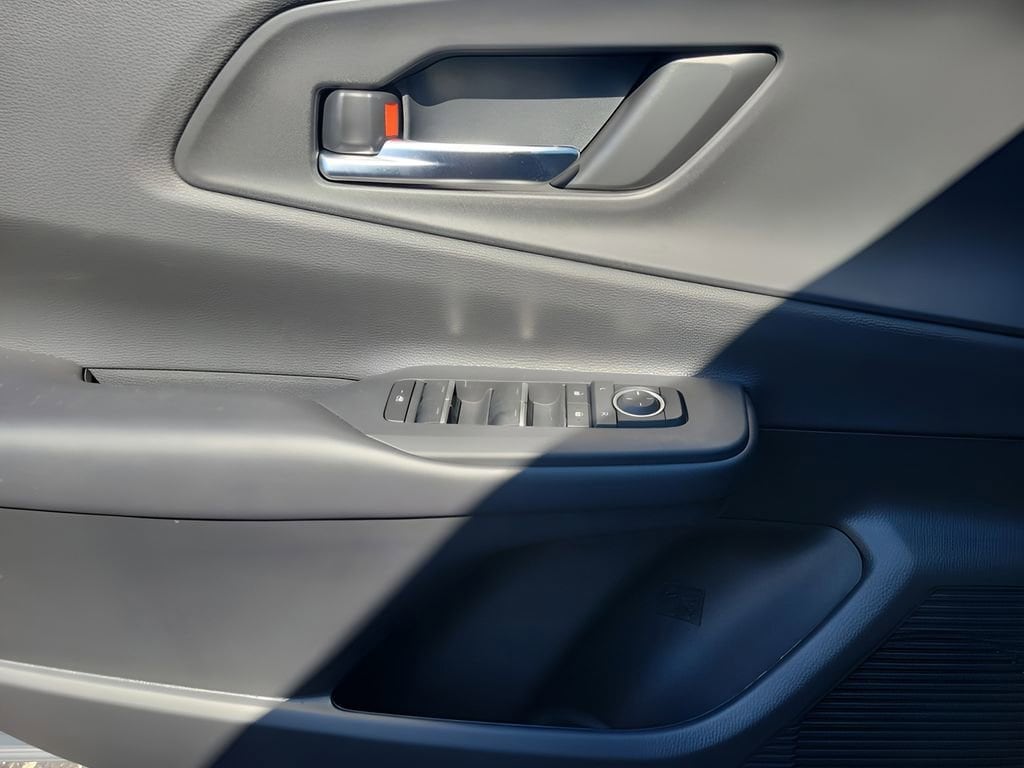 2026 Toyota Prius Plug-in Hybrid XSE - Photo 15