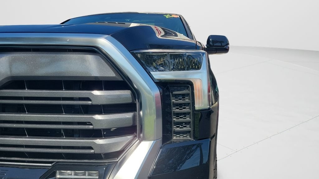 2026 Toyota Tundra Limited - Photo 26