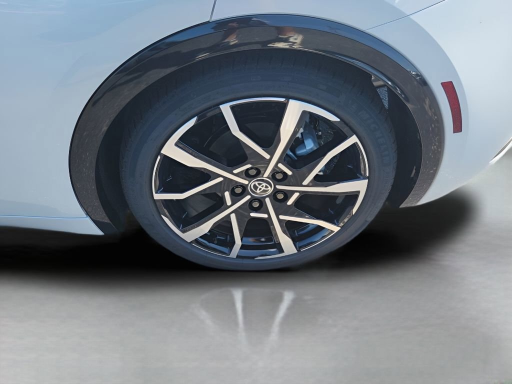 2026 Toyota Prius Plug-in Hybrid XSE - Photo 7