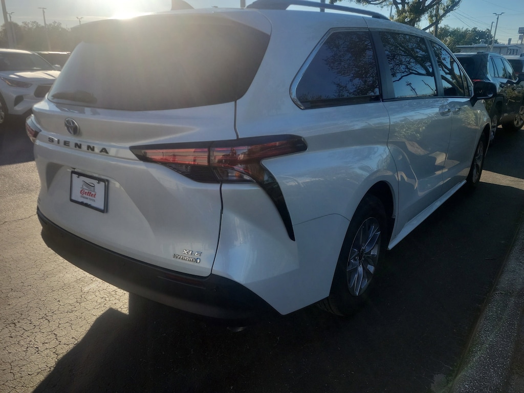Certified 2022 Toyota Sienna XLE 7 Passenger Van Passenger Van