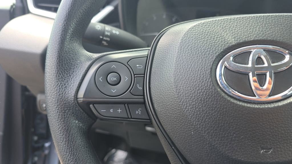 2025 Toyota Corolla LE - Photo 20