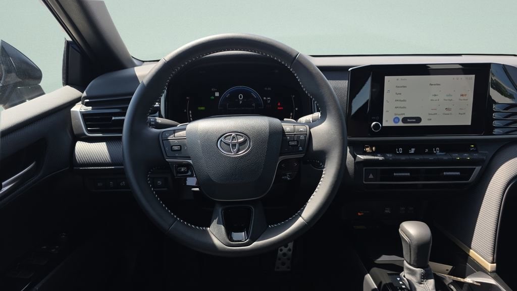 2026 Toyota Camry SE - Photo 12