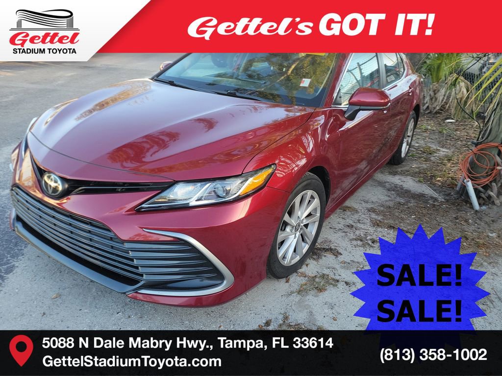 2021 Toyota Camry LE's photo