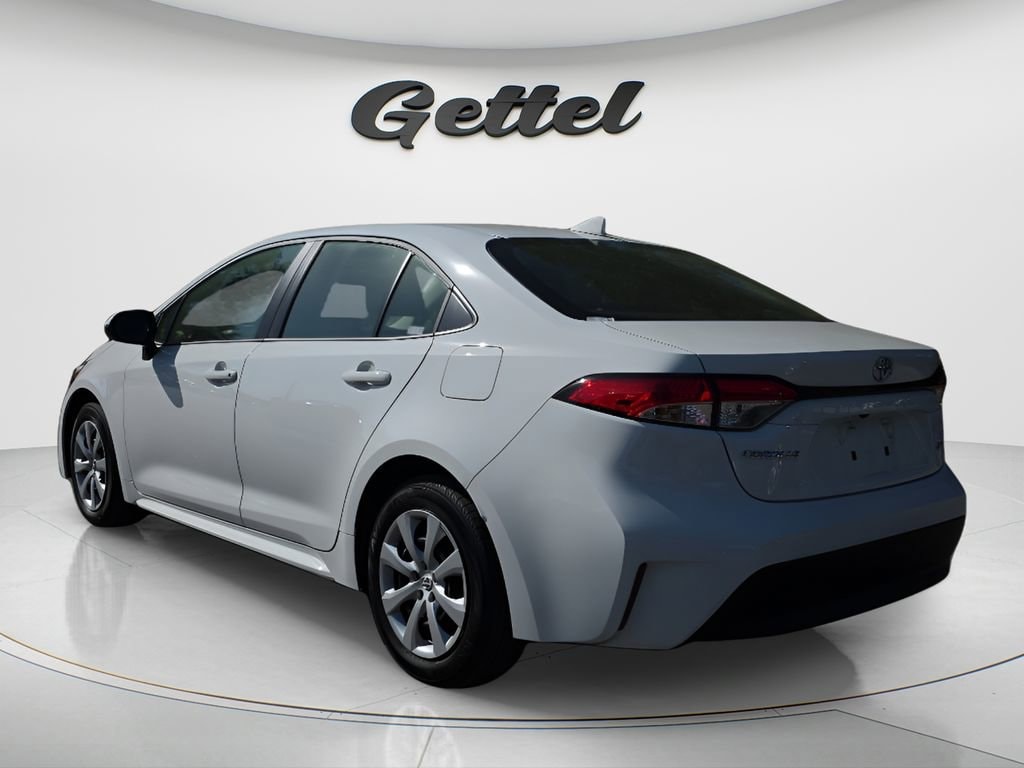 2026 Toyota Corolla LE - Photo 6