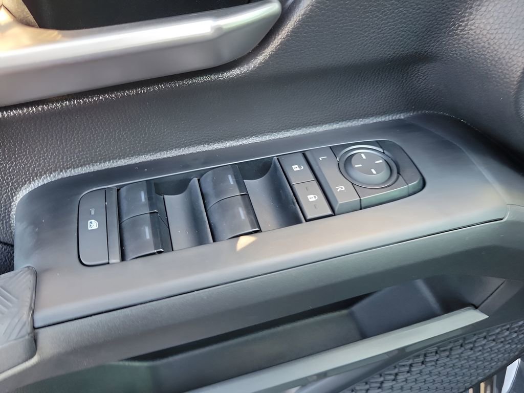 2025 Toyota Tacoma TRD Off Road - Photo 17