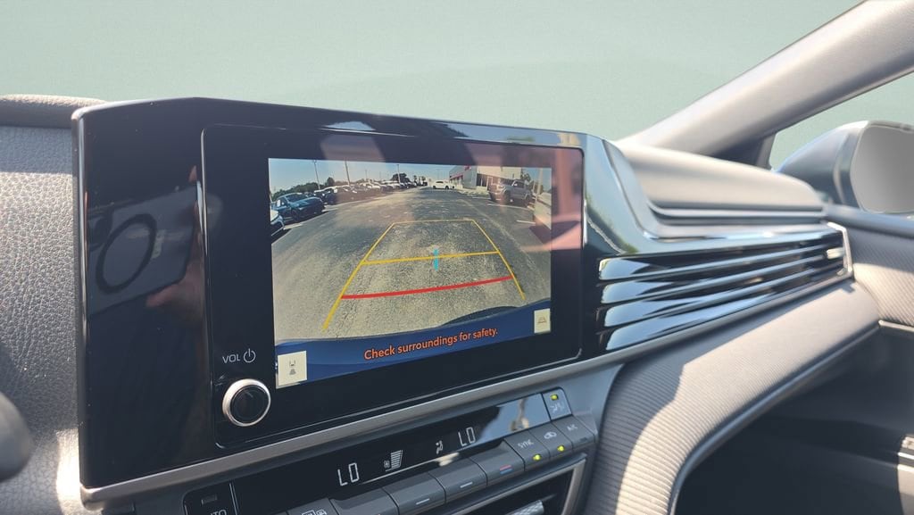 2026 Toyota Camry SE - Photo 16