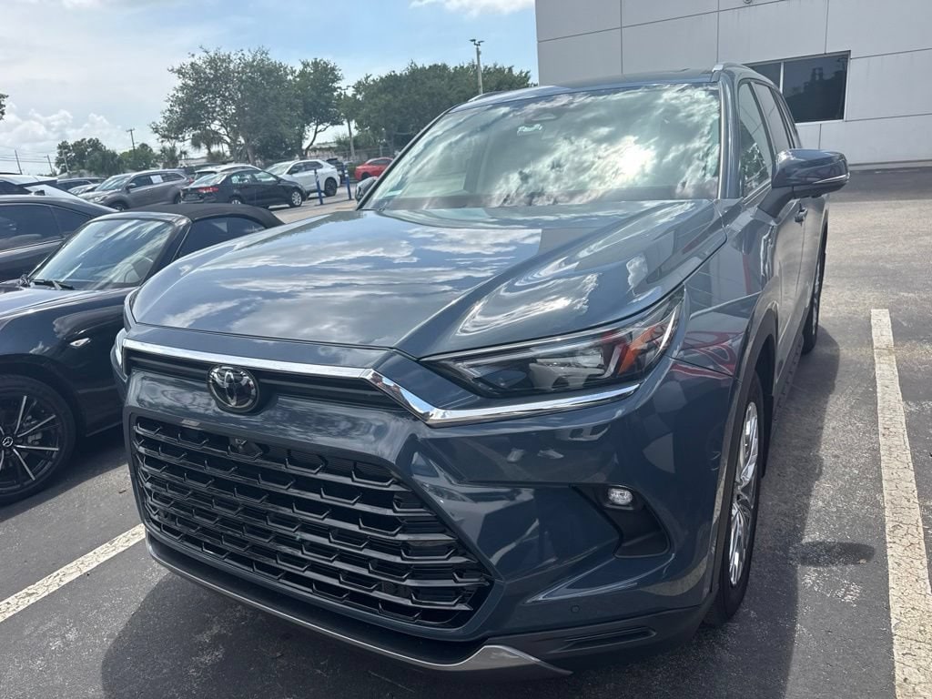 Certified 2025 Toyota Grand Highlander Platinum SUV
