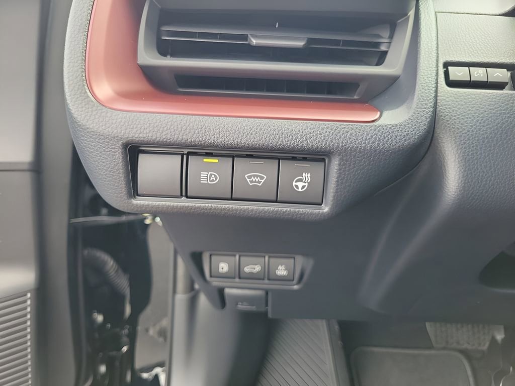2026 Toyota Prius Plug-in Hybrid XSE Premium - Photo 32