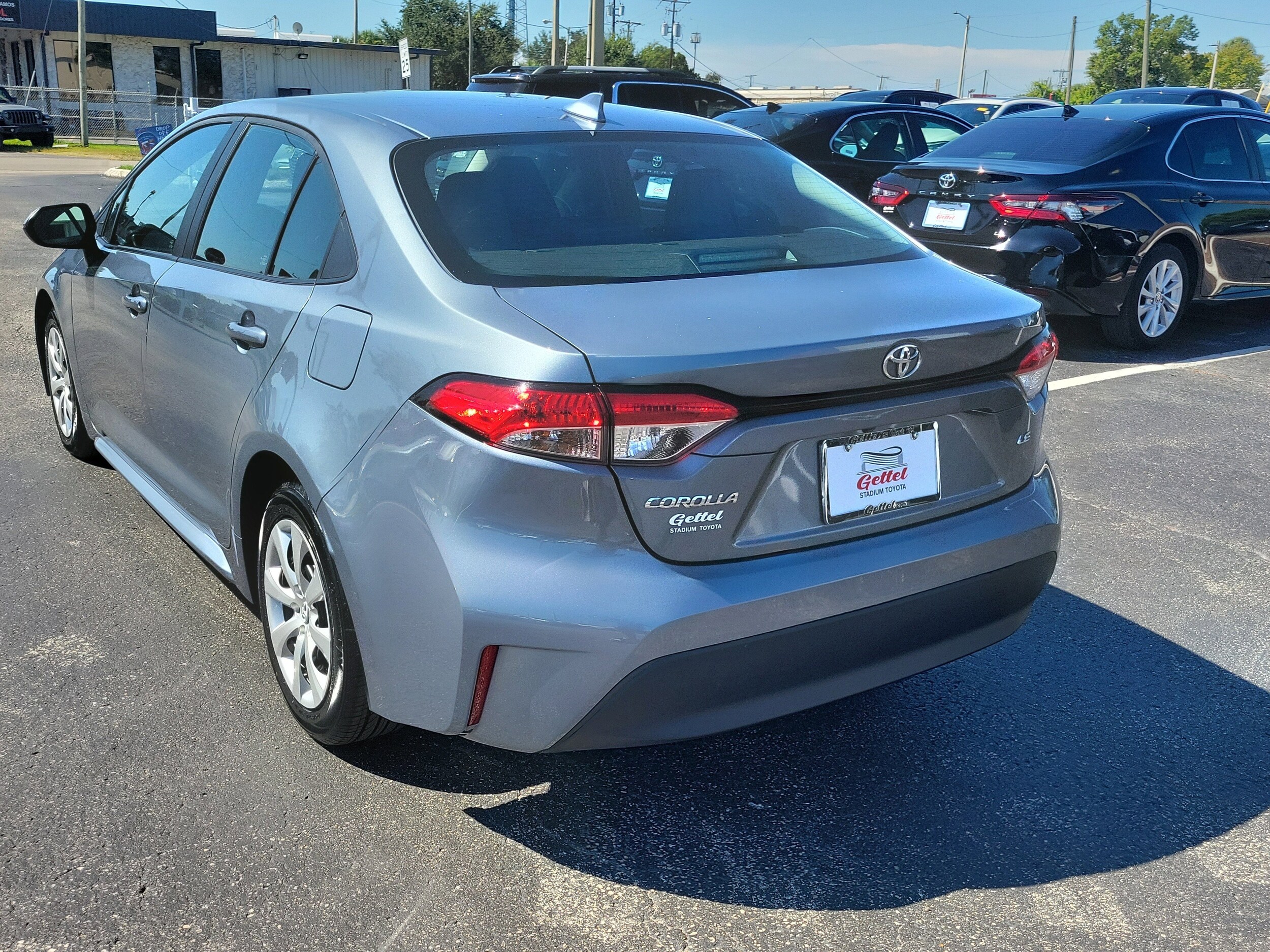 2023 Toyota Corolla LE photo 4