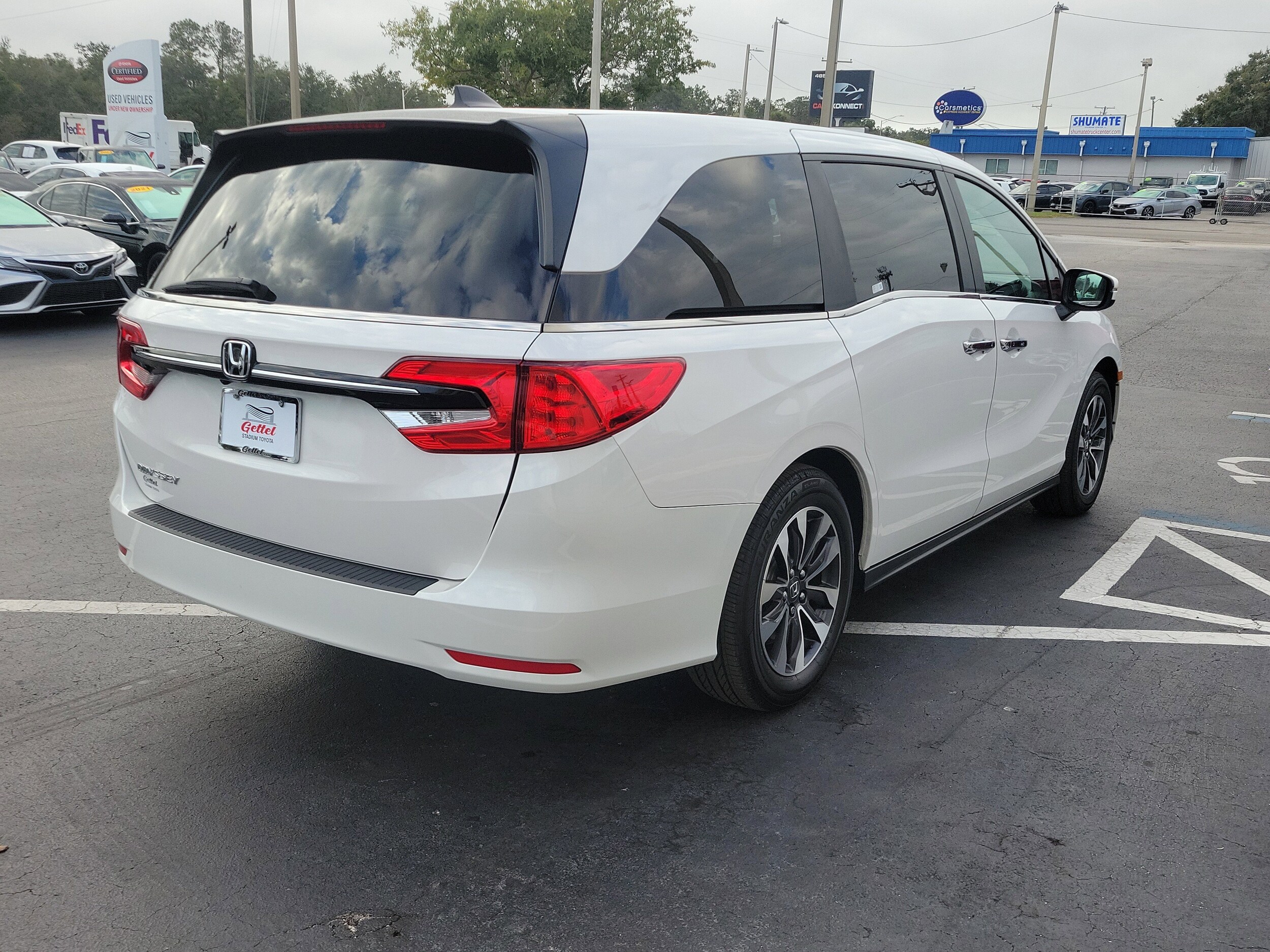 2024 Honda Odyssey EX-L photo 3