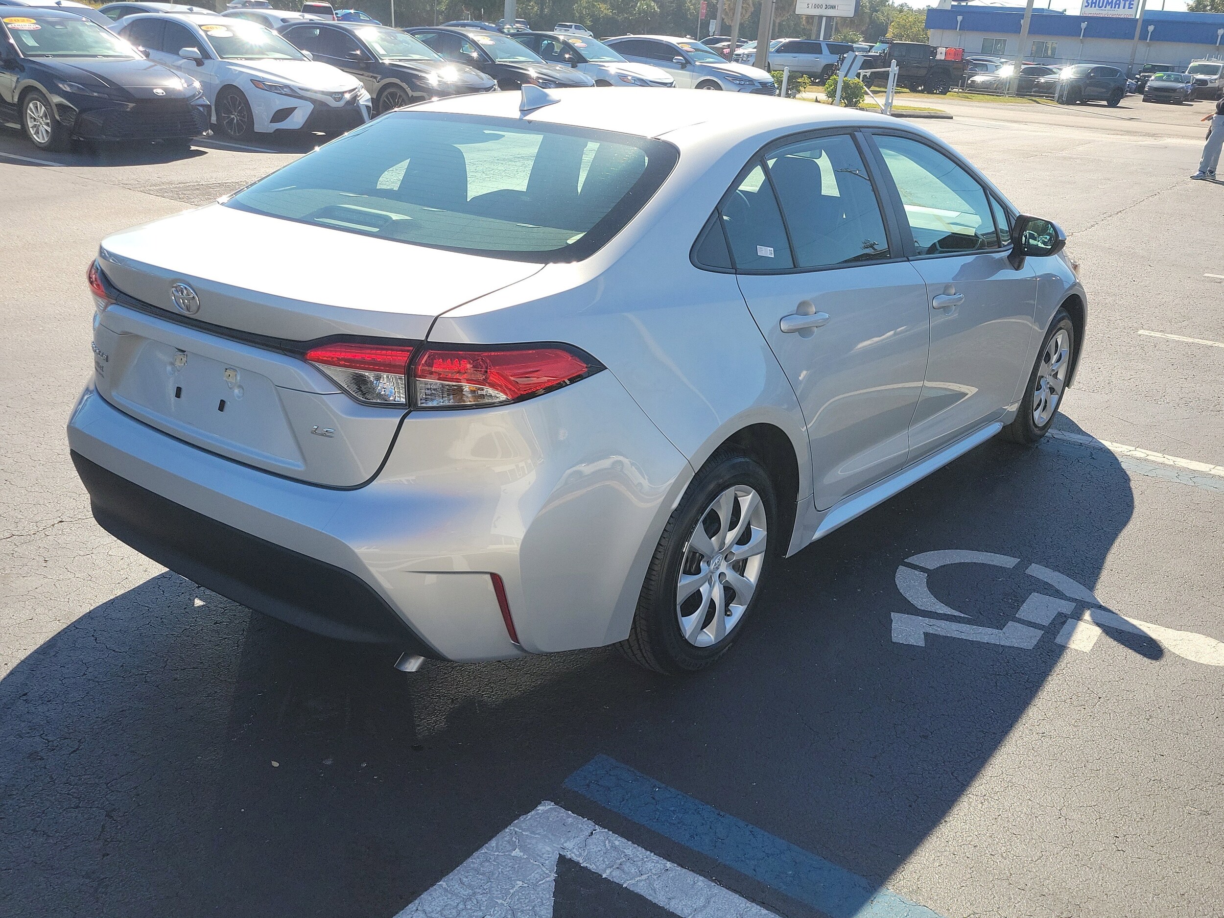 2024 Toyota Corolla LE photo 3