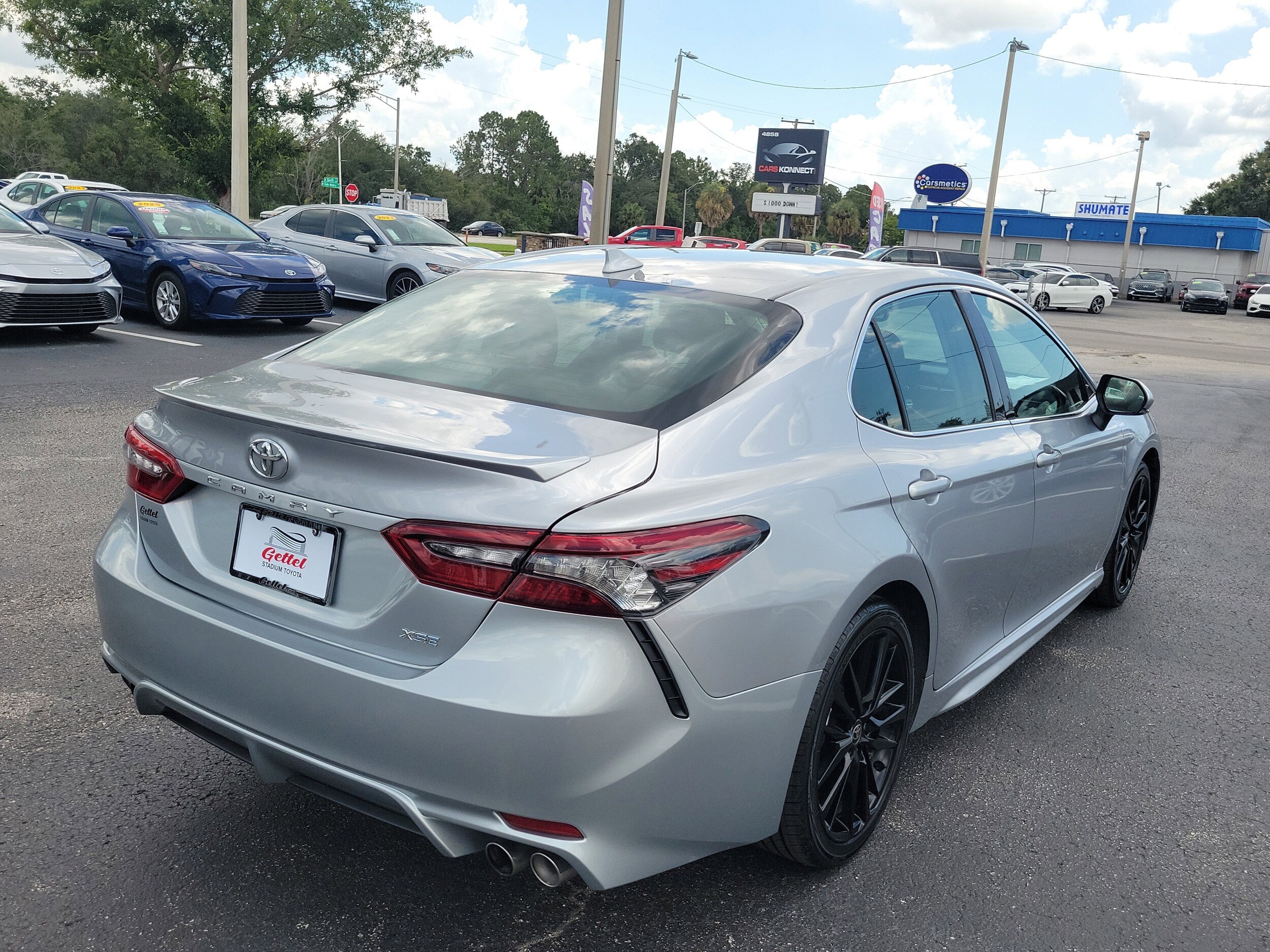 2023 Toyota Camry XSE photo 3