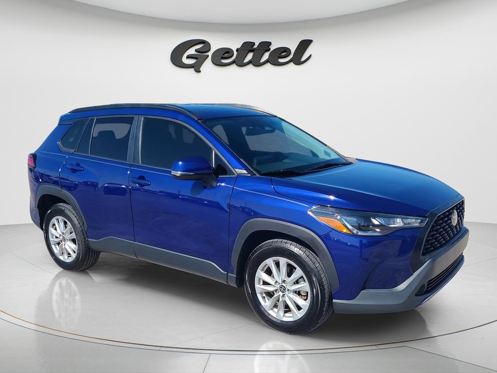Used 2023 Toyota Corolla Cross LE SUV