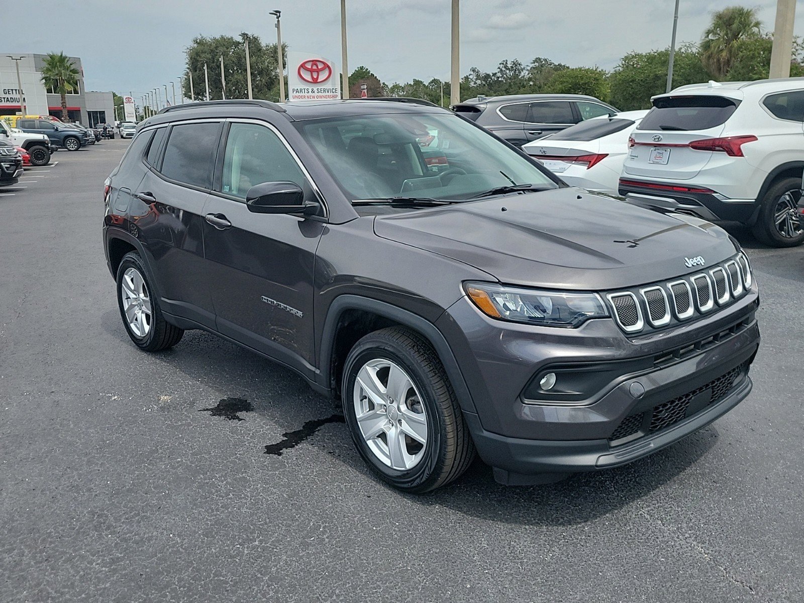 Used 2022 Jeep Compass Latitude with VIN 3C4NJCBB6NT149235 for sale in Tampa, FL