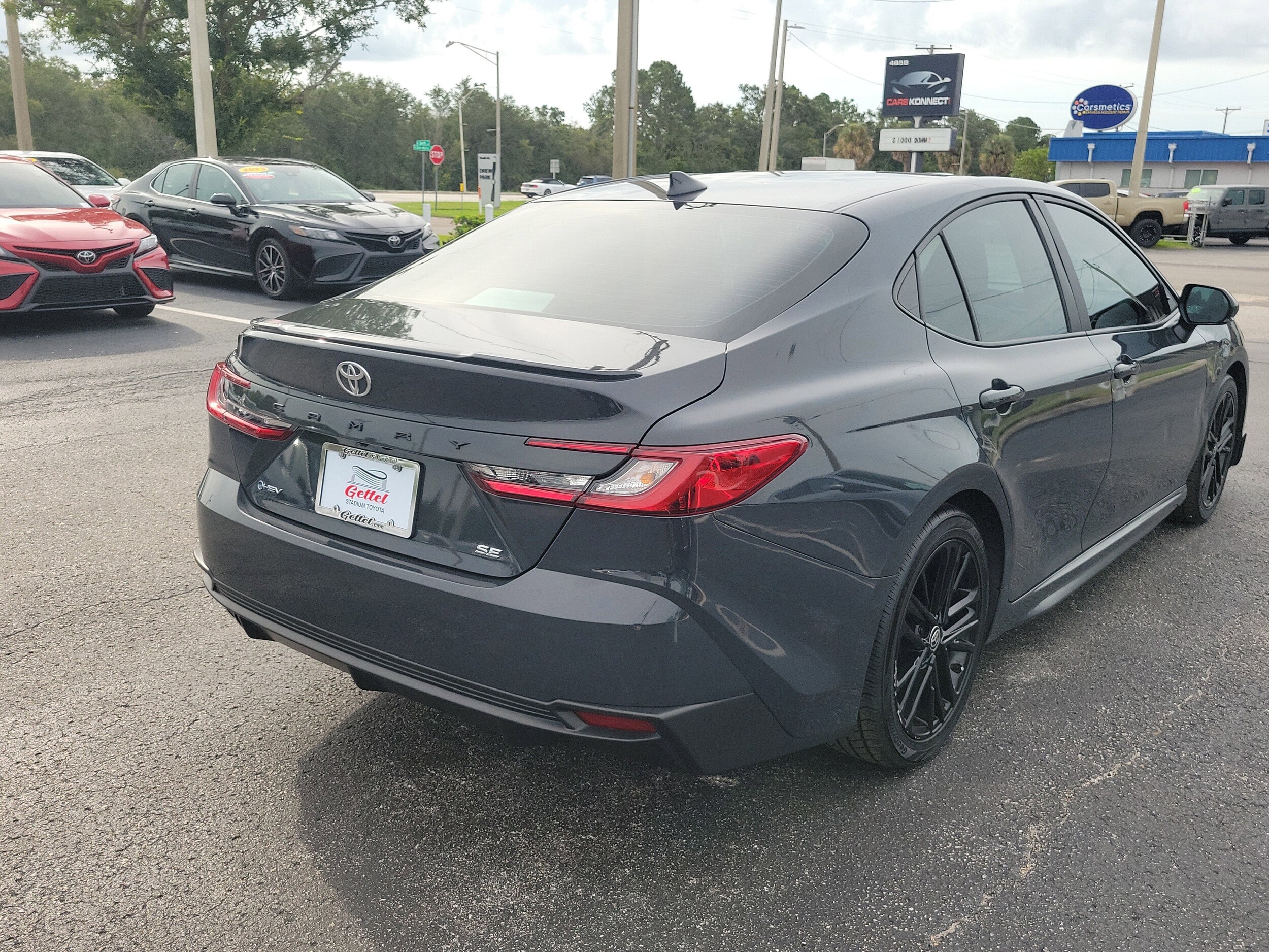 2025 Toyota Camry SE photo 2