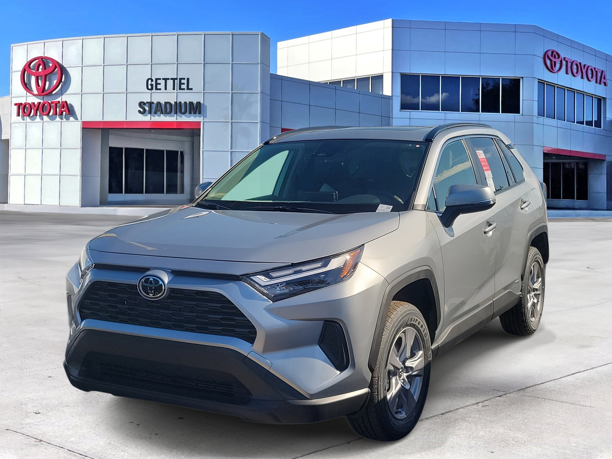 2025 Toyota RAV4 XLE's photo
