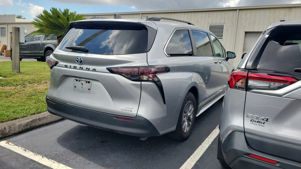 Certified 2024 Toyota Sienna XLE 8 Passenger Van Passenger Van