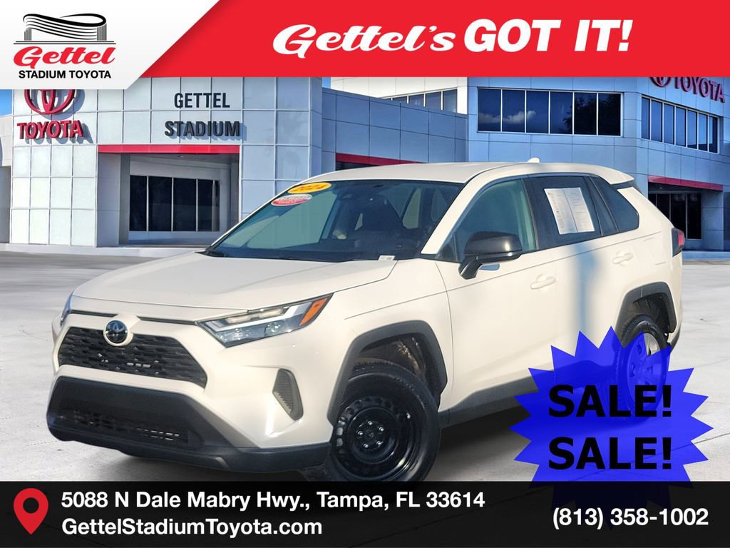 2024 Toyota RAV4 LE's photo