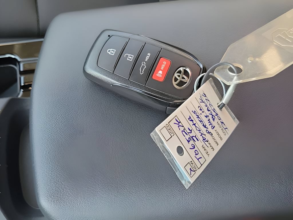 2026 Toyota Prius Plug-in Hybrid XSE Premium - Photo 38