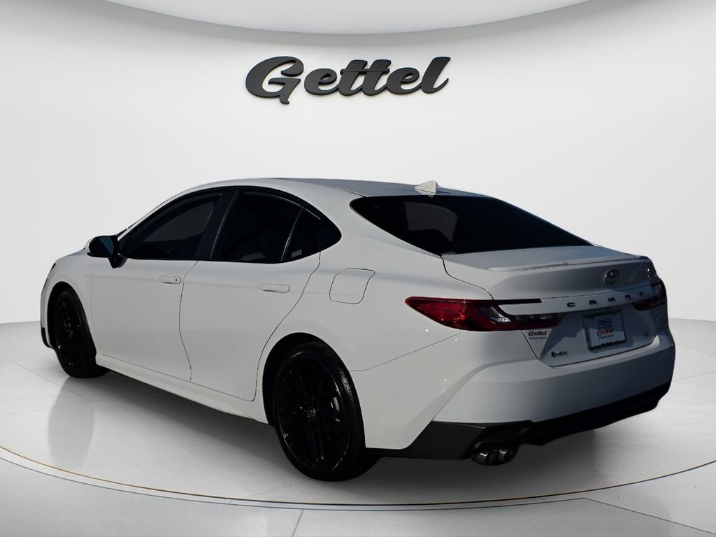 2026 Toyota Camry SE - Photo 7