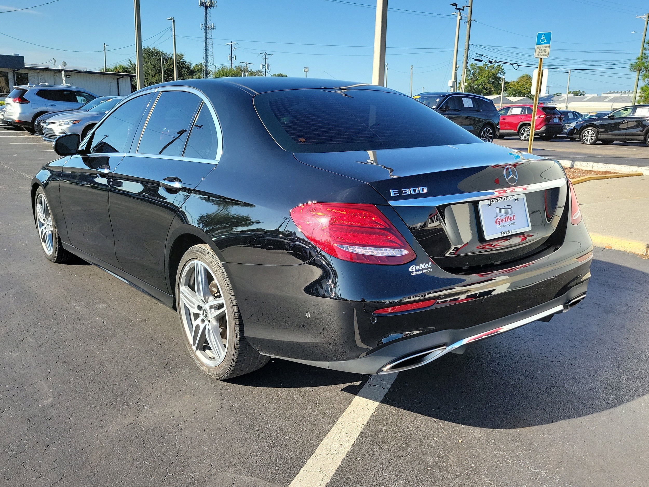 2019 Mercedes Benz E 300 Sedan photo 4