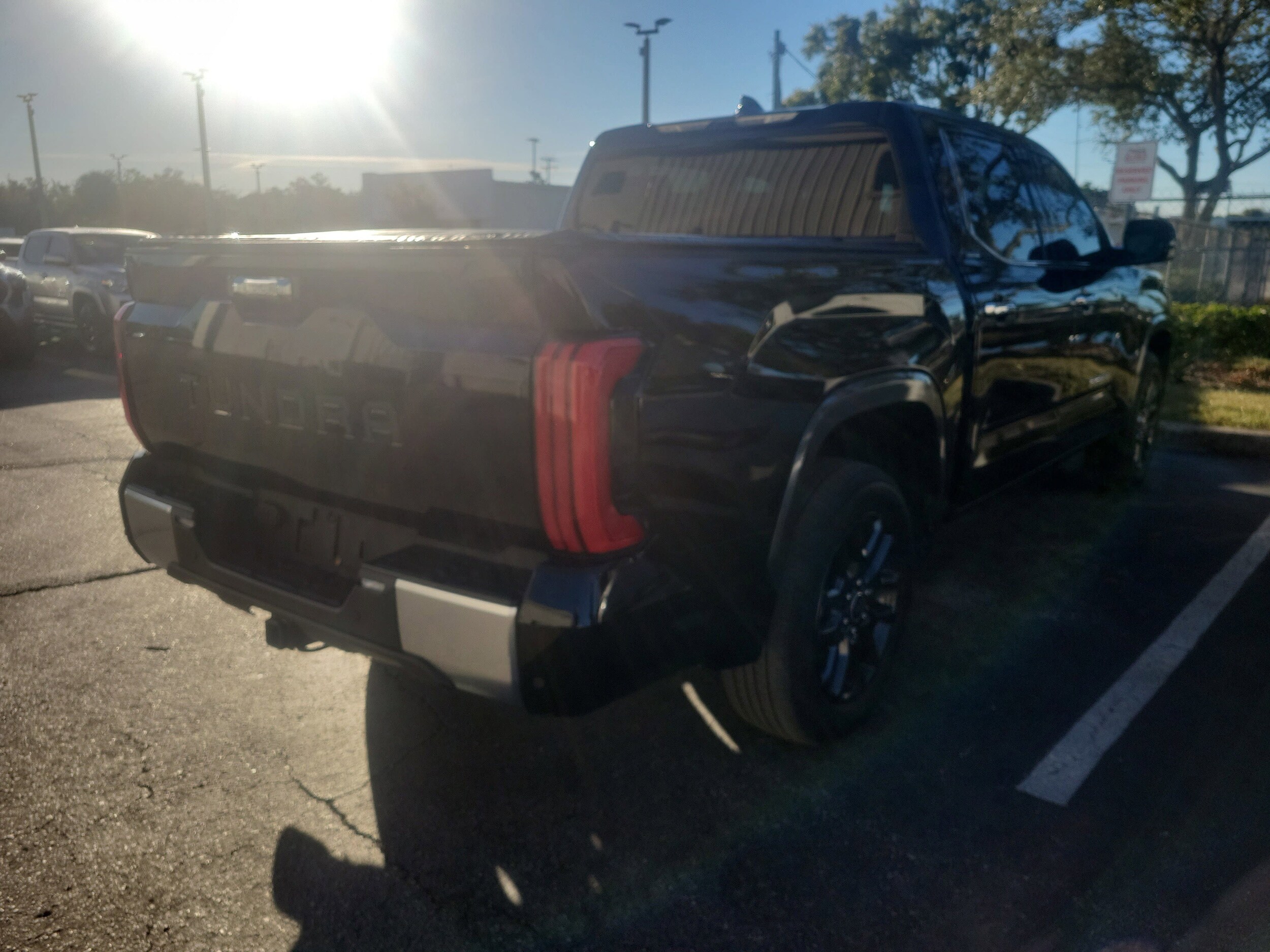 2023 Toyota Tundra Limited CrewMax photo 2