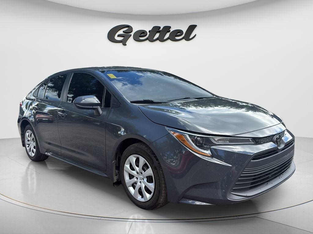 Certified 2025 Toyota Corolla LE Sedan