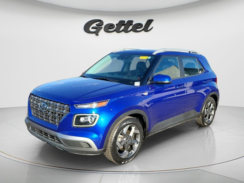 Used 2023 Hyundai Venue Limited SUV