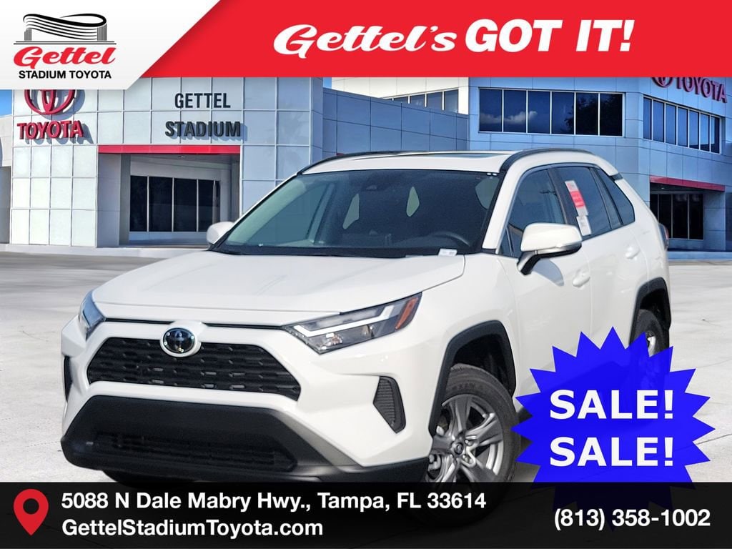 2025 Toyota RAV4 XLE's photo