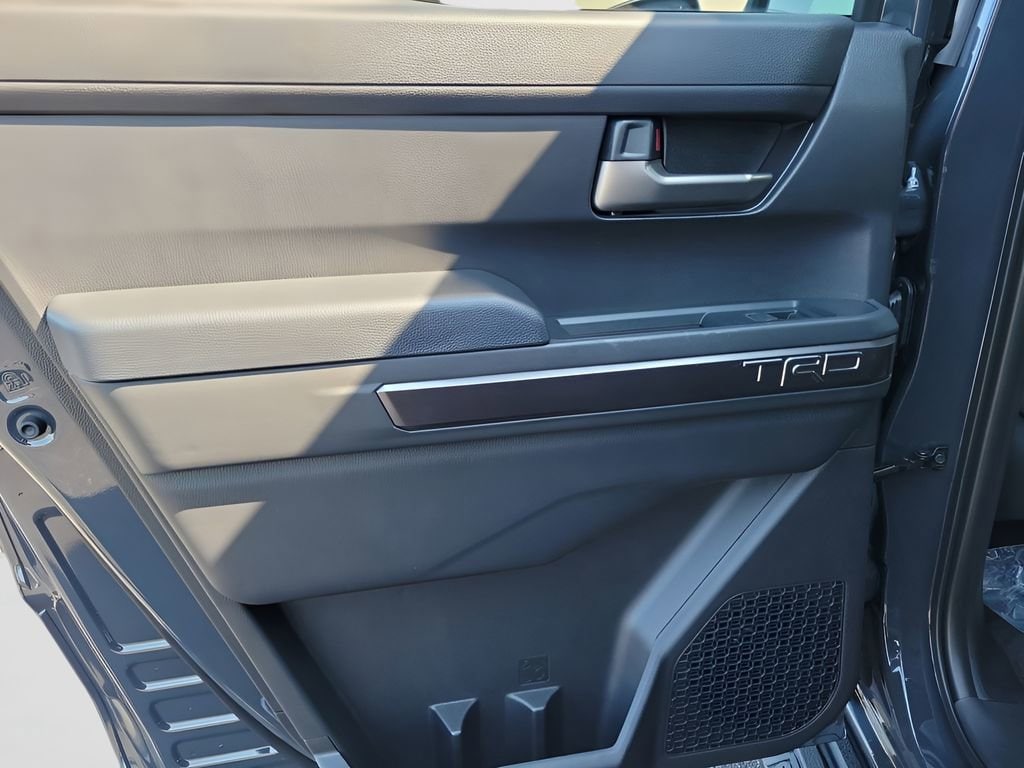 2025 Toyota Tacoma TRD Off Road - Photo 9