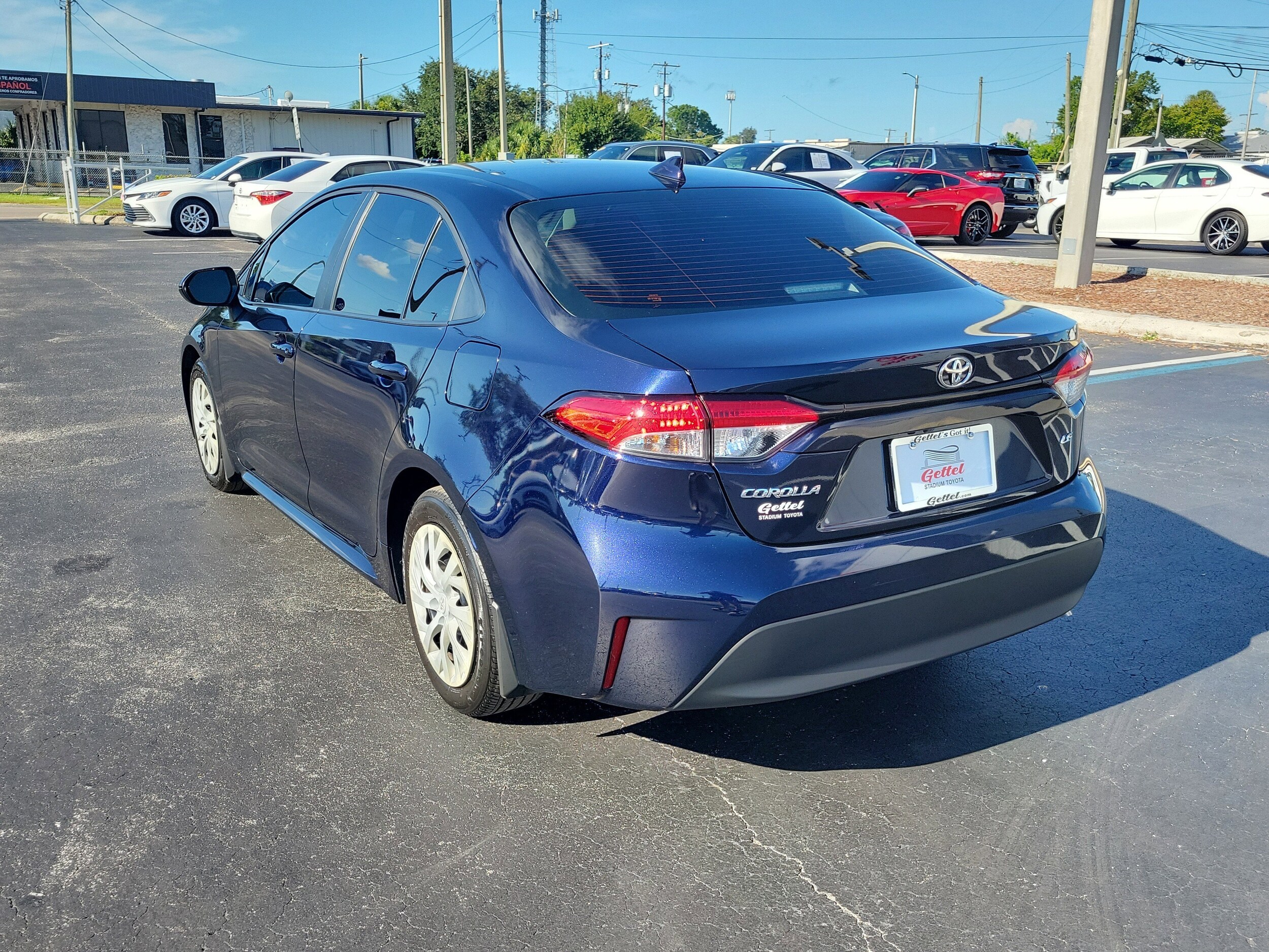 2025 Toyota Corolla LE photo 4