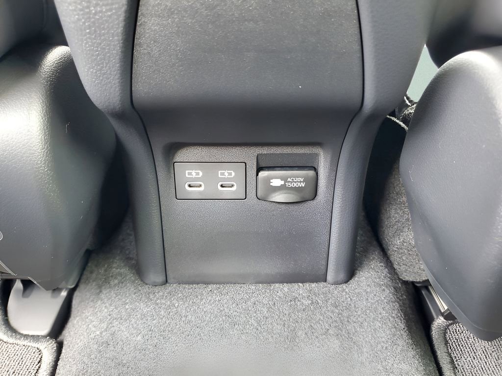 2026 Toyota Prius Plug-in Hybrid XSE - Photo 13