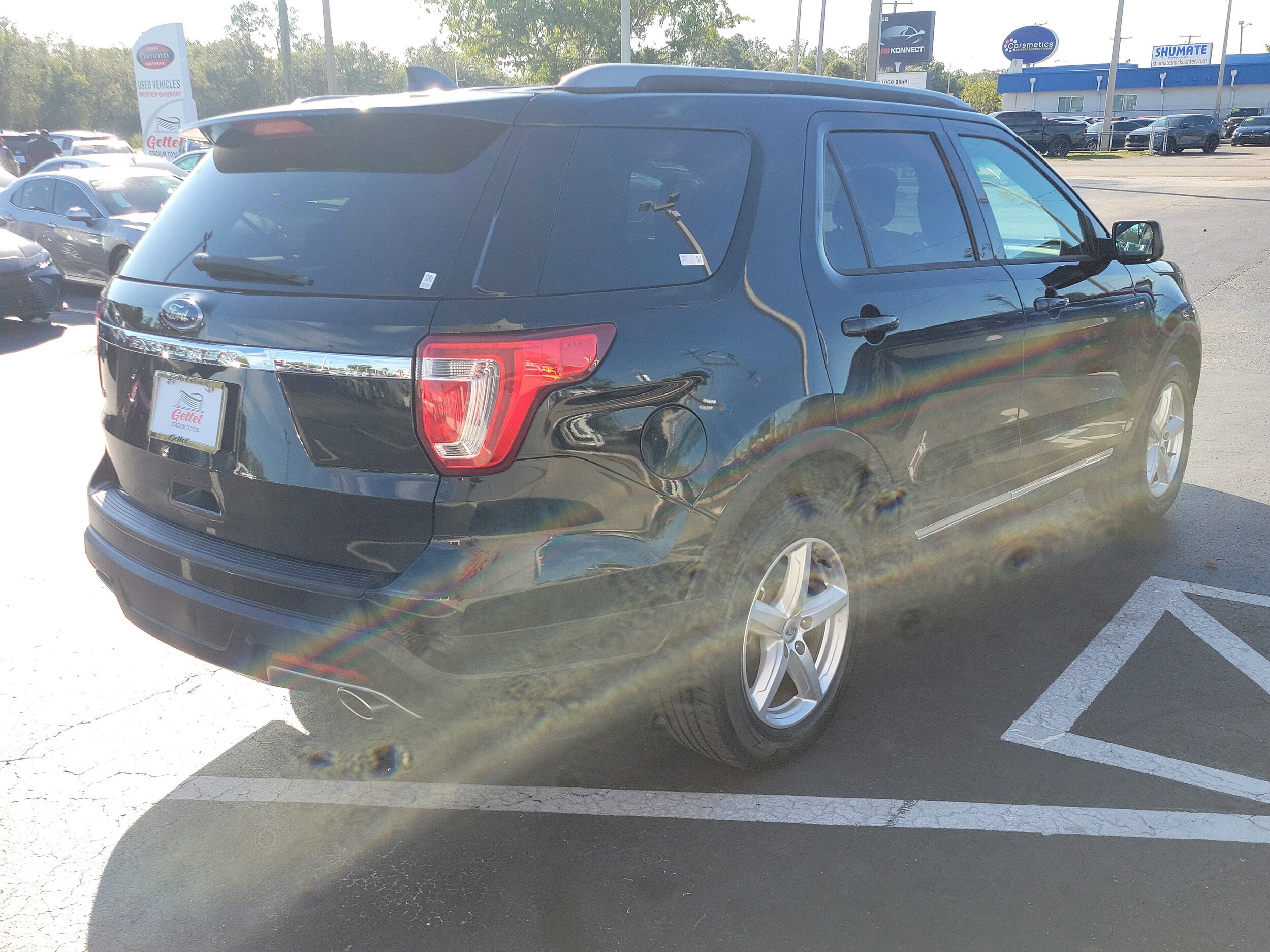 2018 Ford Explorer XLT photo 2