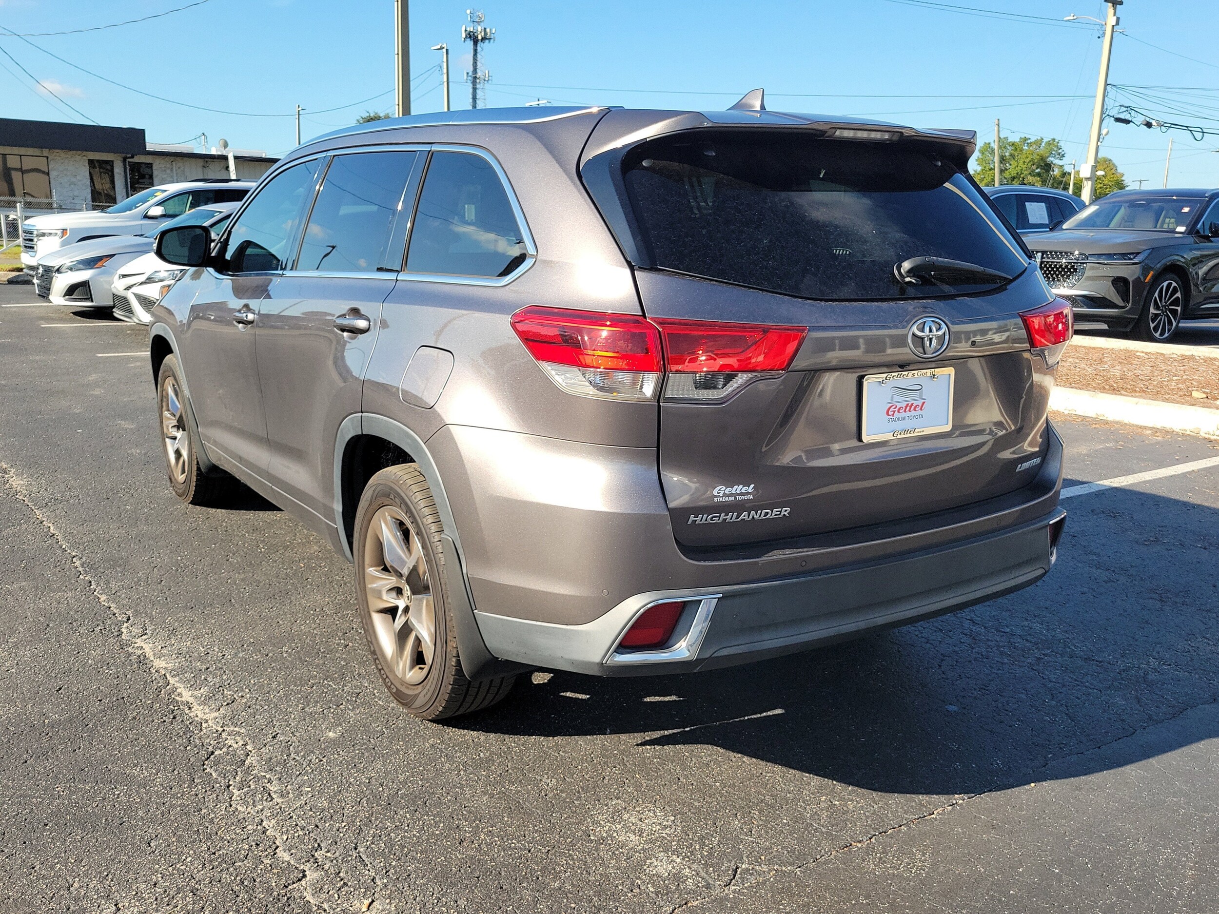 2019 Toyota Highlander Limited photo 3