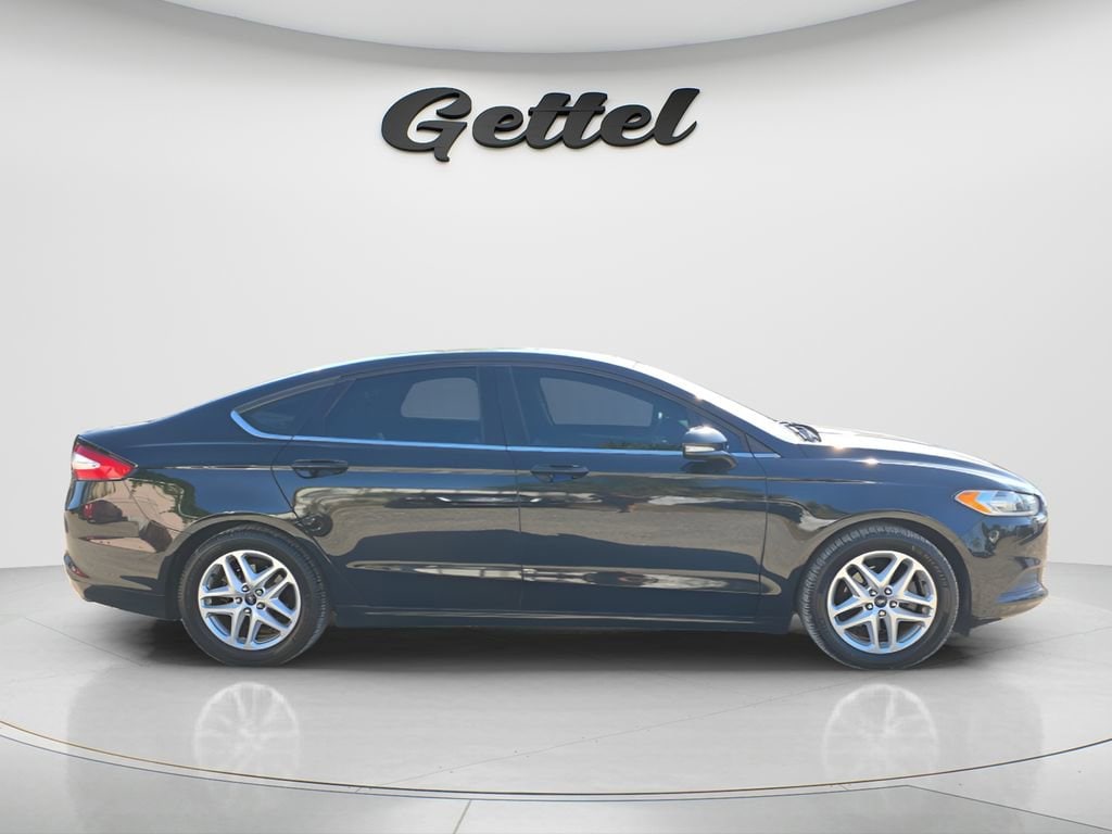 Used 2015 Ford Fusion SE Sedan