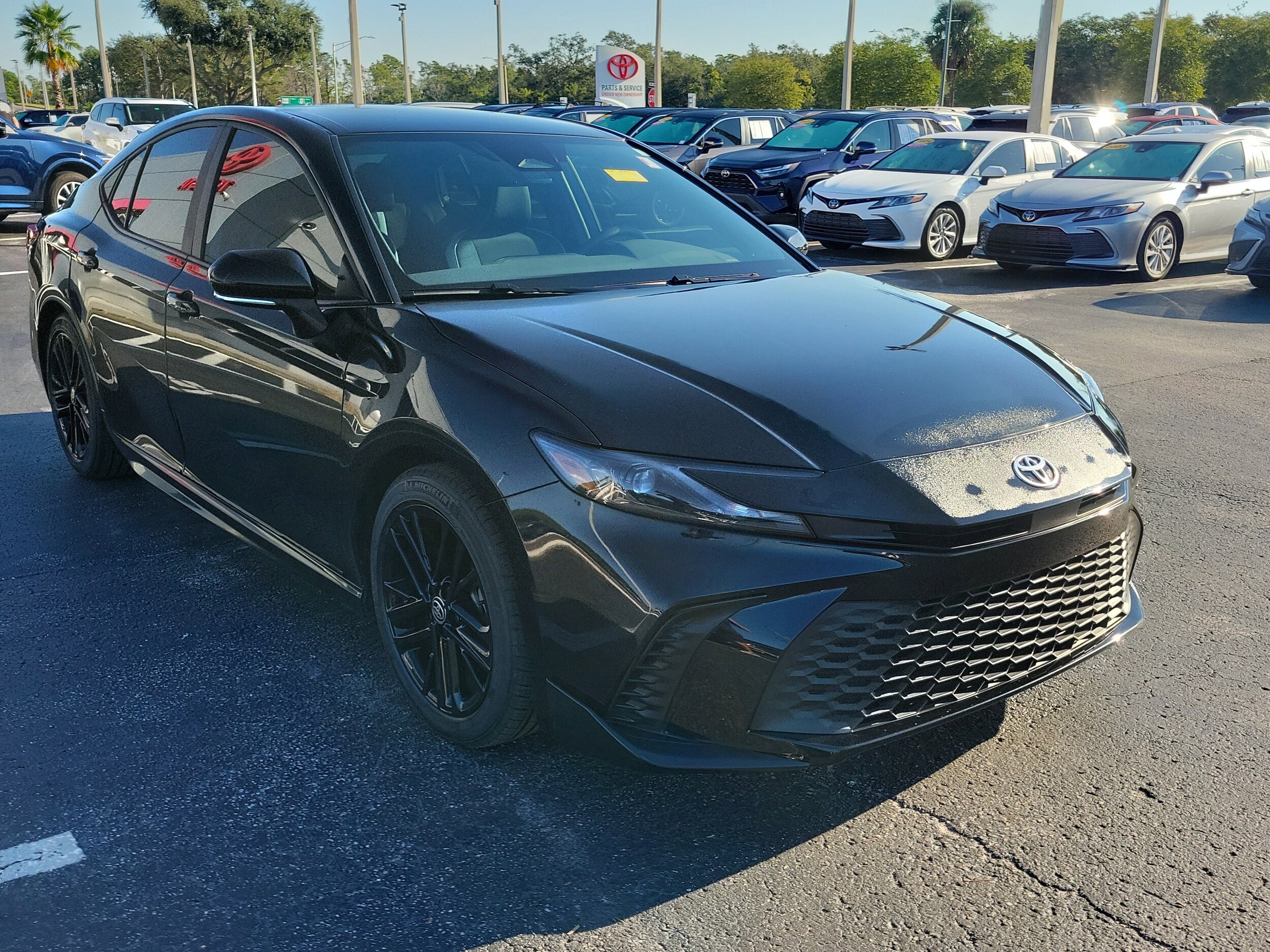 2025 Toyota Camry SE photo 2