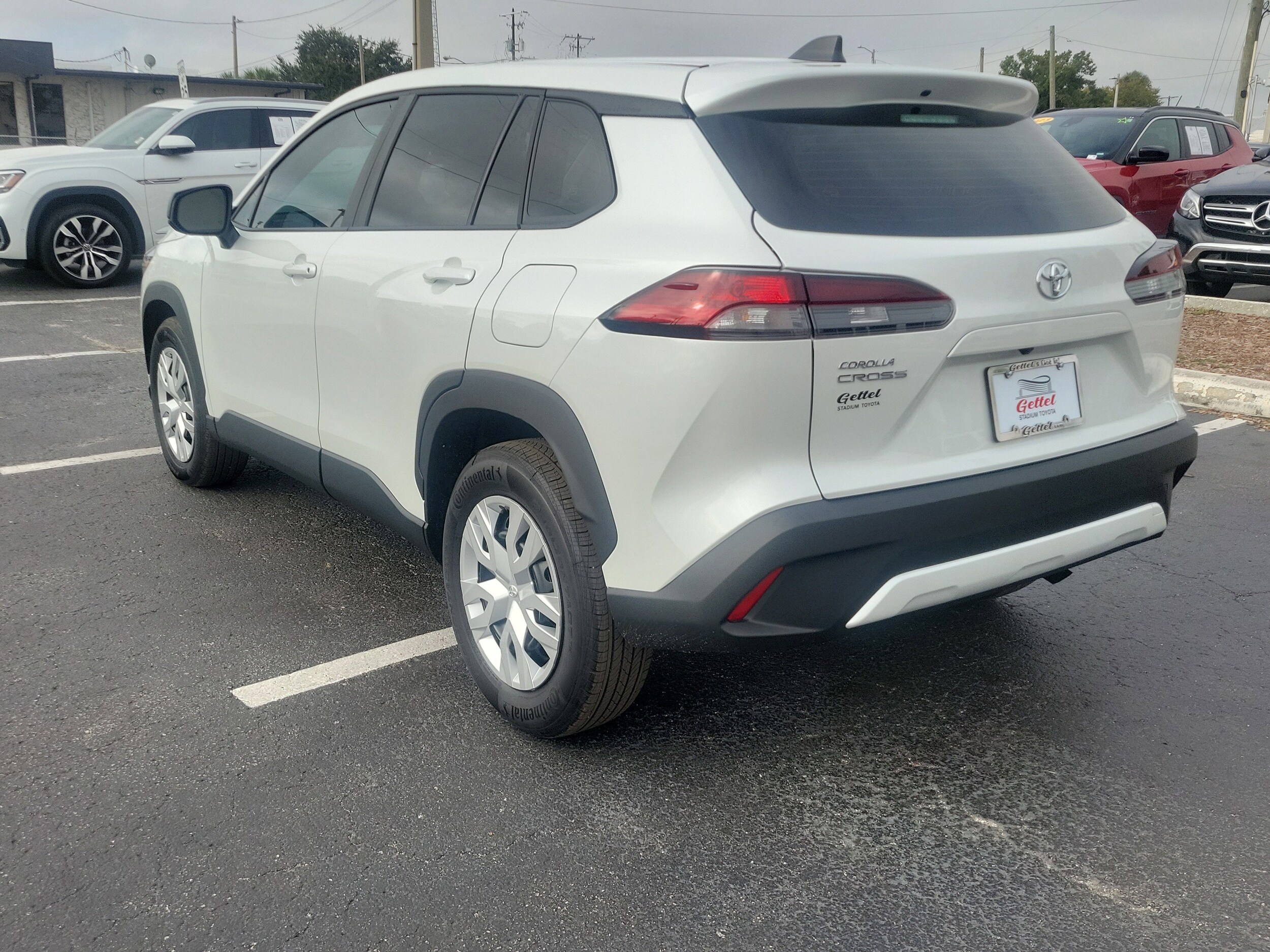 2026 Toyota Corolla Cross L photo 3